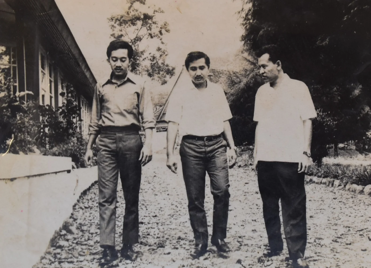 K.H. Syukri Zarkasyi dan Pak Hafidz Dasuki