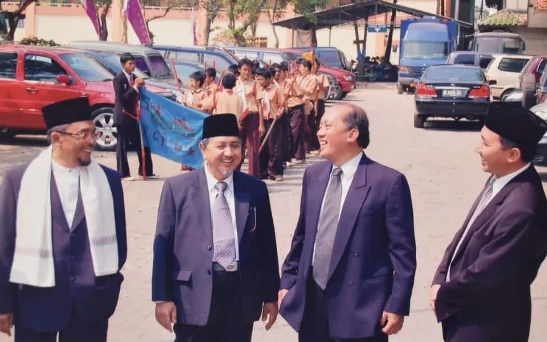 K.H. Mahrus Amien, K.H. Syukri Zarkasyi, K.H. Saifuddin Arief, K.H. Sofwan Manaf